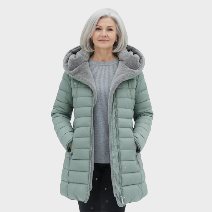 Maja – Eleganten zimski plašč s podlogo za brezskrbno razkošje