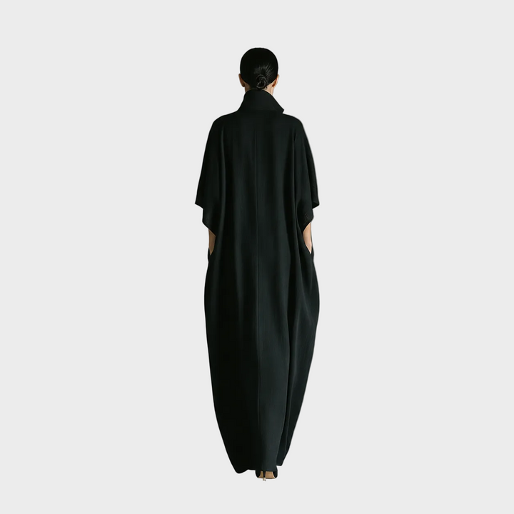 Tjaša – Elegantna Minimalistična Maxi Obleka