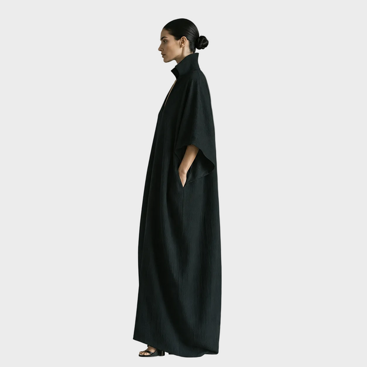Tjaša – Elegantna Minimalistična Maxi Obleka