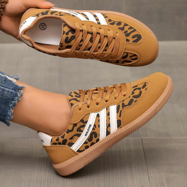 Nika – Ortopedske Retro Superge