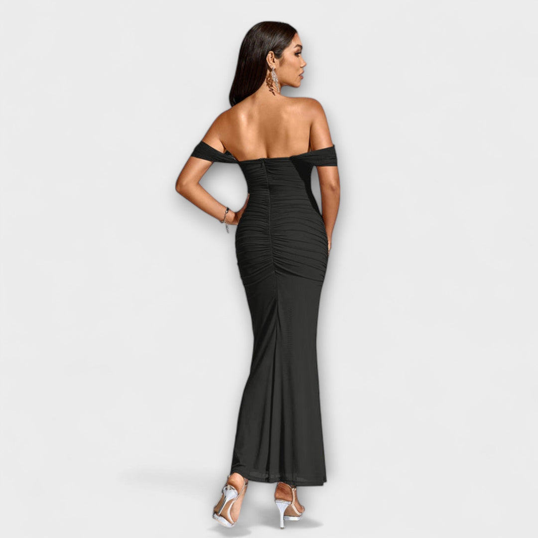 Ione - Bodycon obleka z odprtimi rameni in nabiranjem