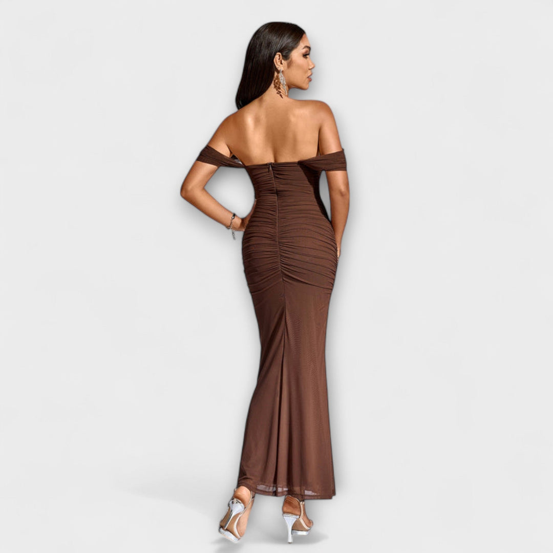 Ione - Bodycon obleka z odprtimi rameni in nabiranjem