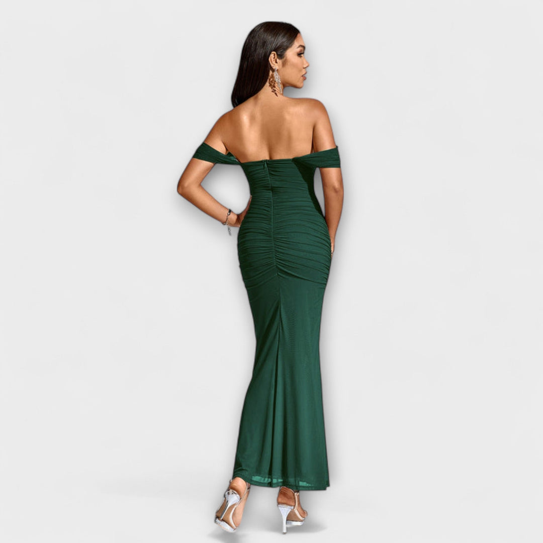 Ione - Bodycon obleka z odprtimi rameni in nabiranjem