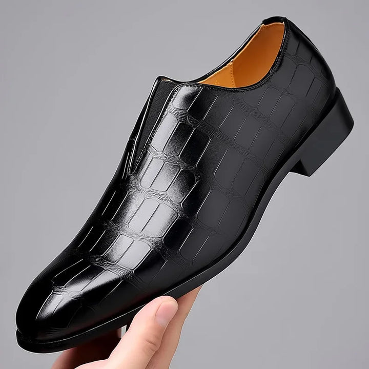 Noah™ - Stiilsed nahkased loafersid kivimustriga