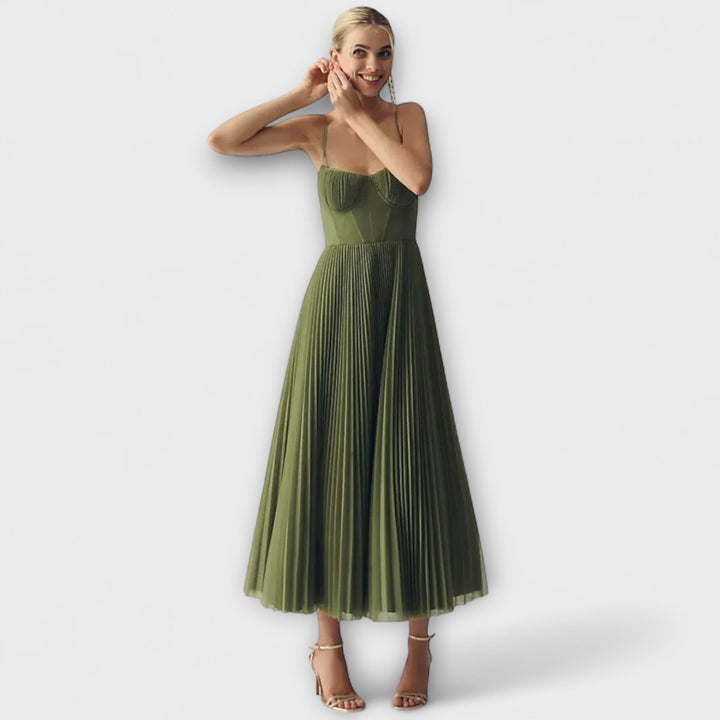 Lucrezia - Elegantne obleke s čarom