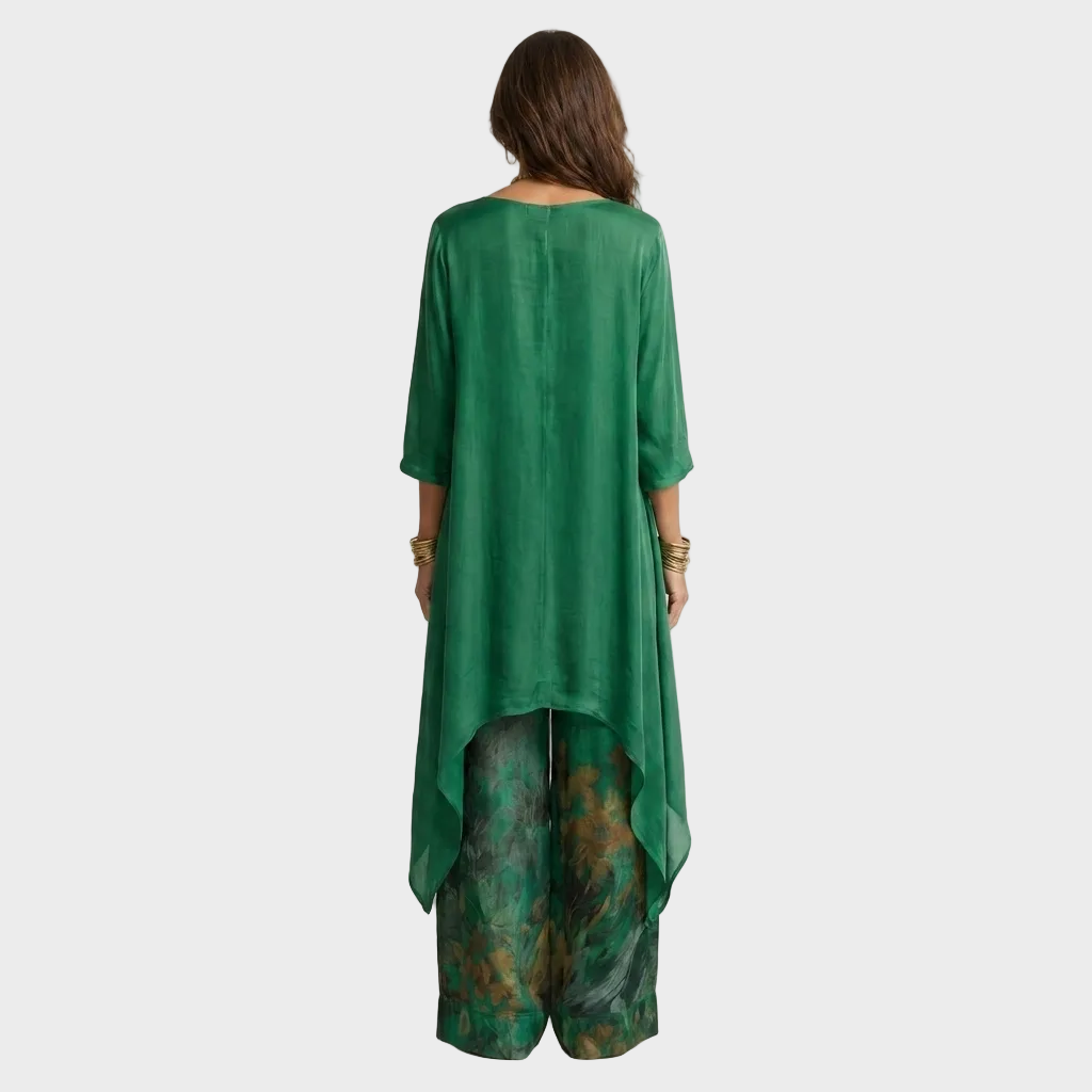 Larisa – Eleganten Dvodelni Komplet