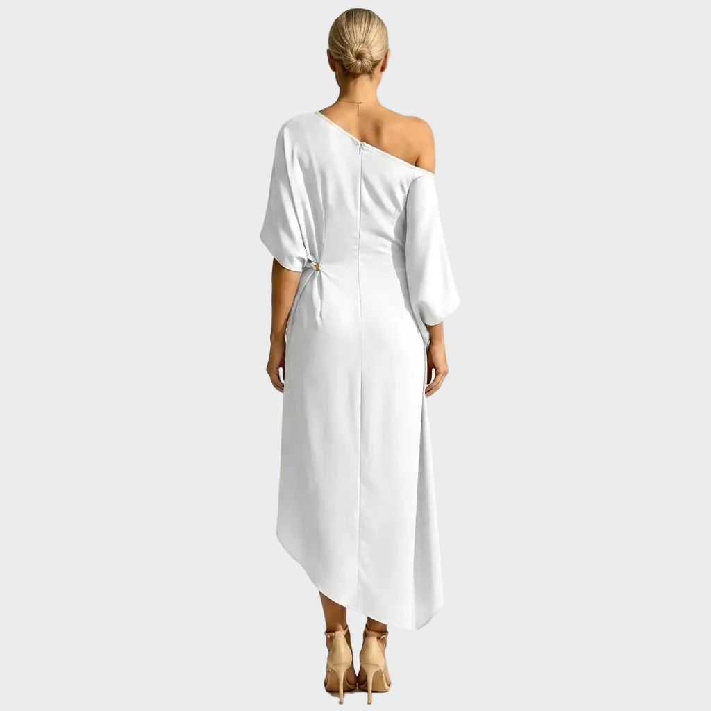 Lara – Elegantna Asimetrična Obleka